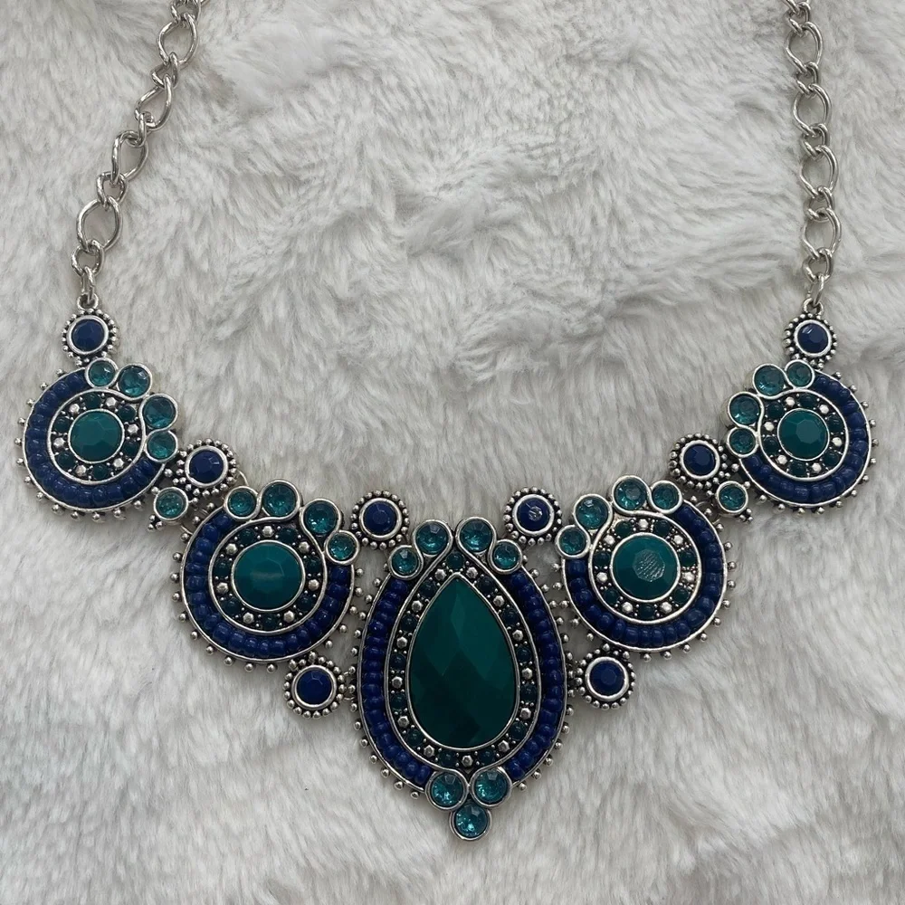 Chunky Collar Necklace Women’s Costume Jewelry Silver Blue - Picture 3 of 8